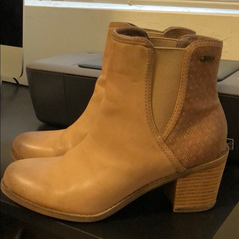 Foxy booties